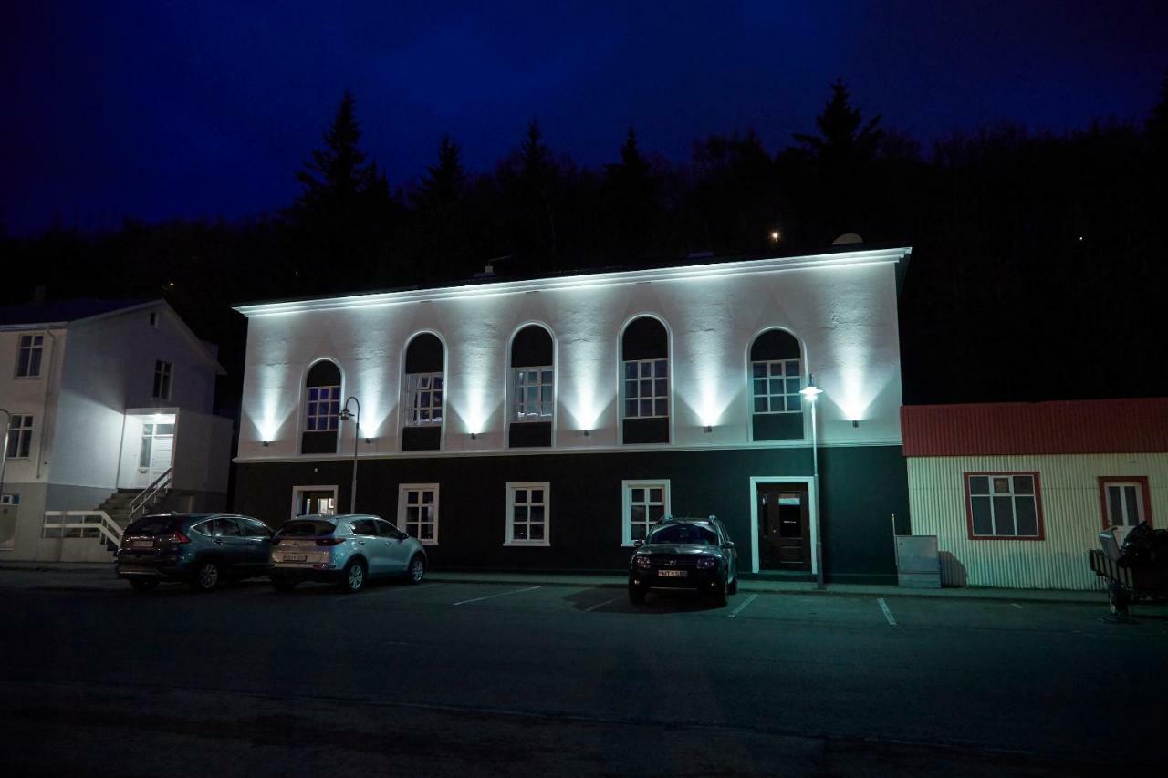 Hotel Akureyri Dynheimar Exterior photo